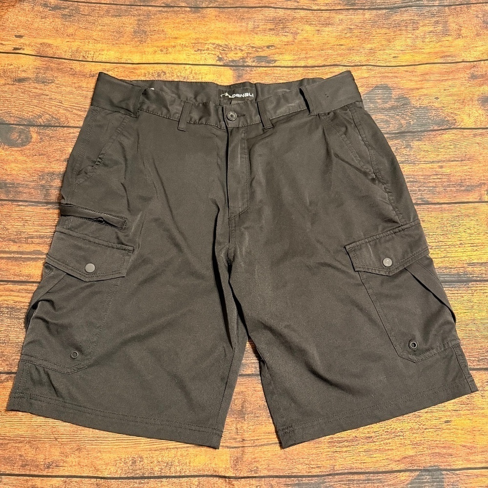 Denali Men’s Light Cargo Shorts EUC W36